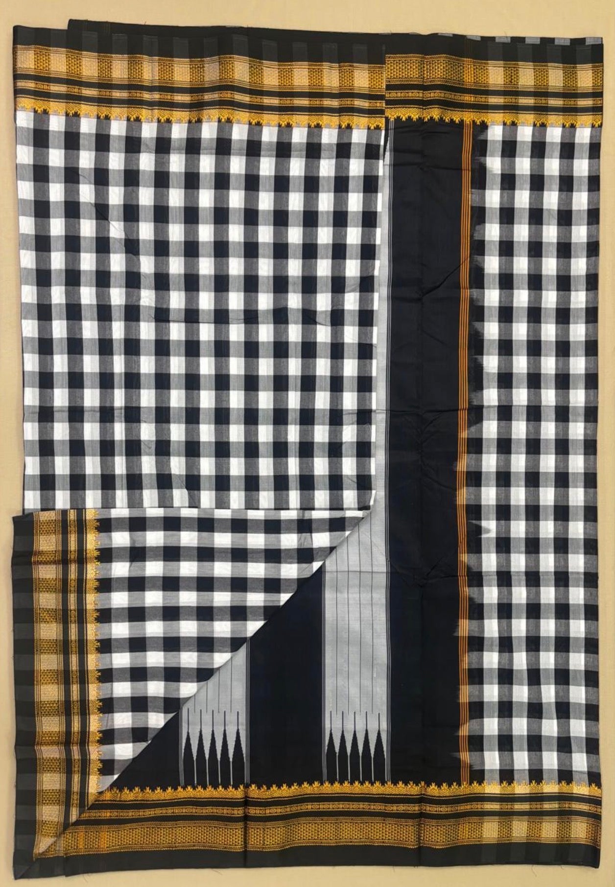 Narayanpeth - ilkal-Beauty in black and white (Big Checks) | Powerloom