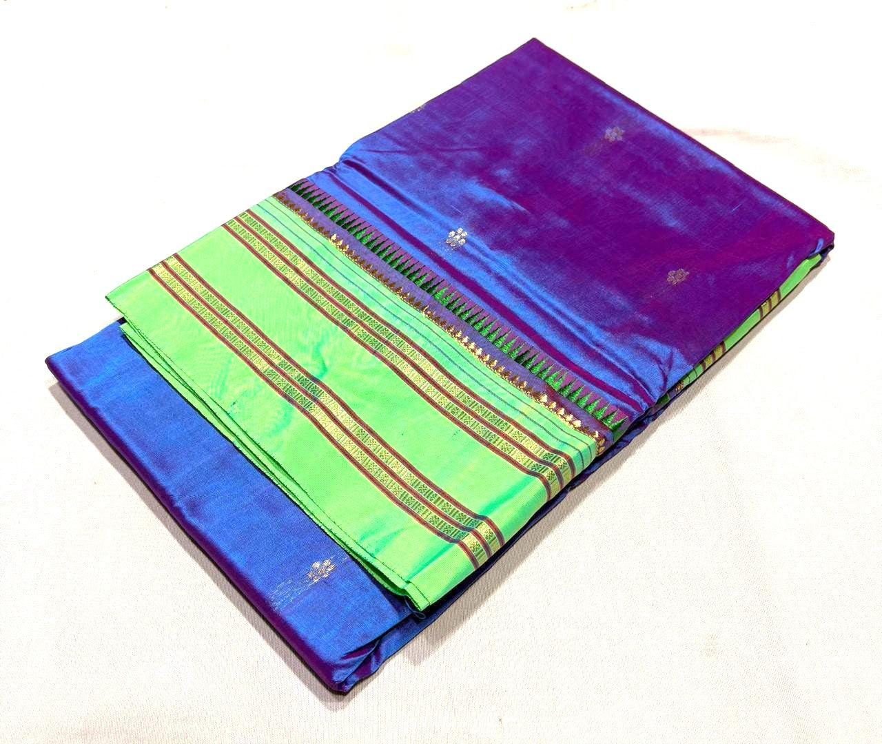 NarayanPeth Yeola Kinara Paithani | Powerloom